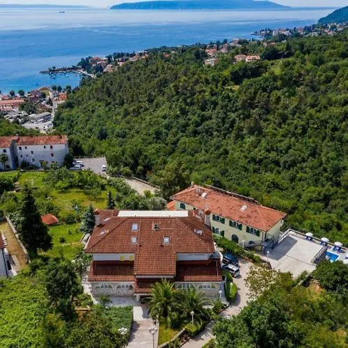 Villa Residence Icici 3*