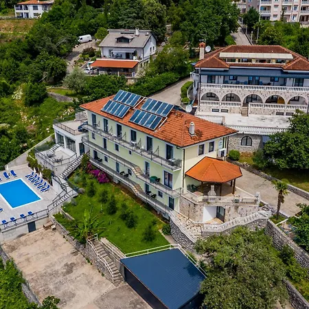 Gasthuis Villa Residence Icici 3*