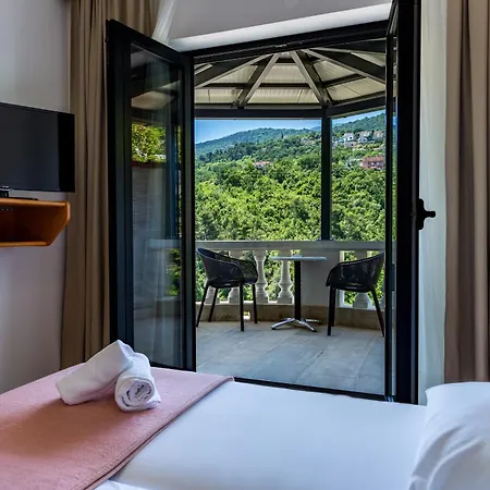 Villa Residence Icici Pensjonat 3*