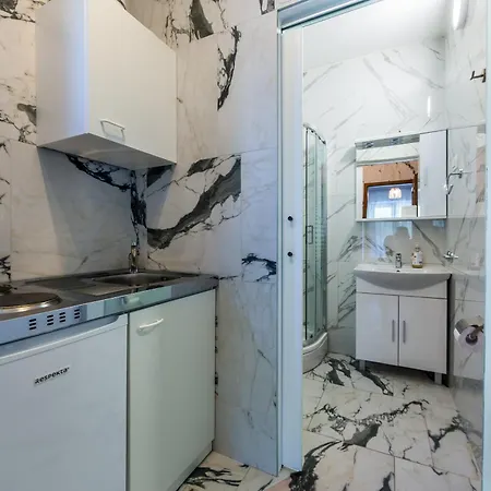 Villa Residence Icici Gostinjska kuća 3*